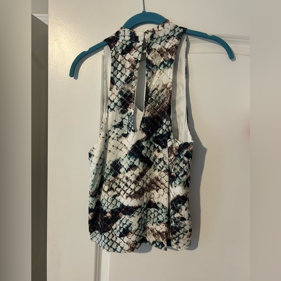Olivaceous size medium snakeskin printed top - Picture 5 of 5
